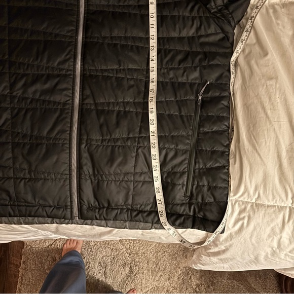 Mountain Hardwear Black Puffer Jacket - Picture 11 of 13